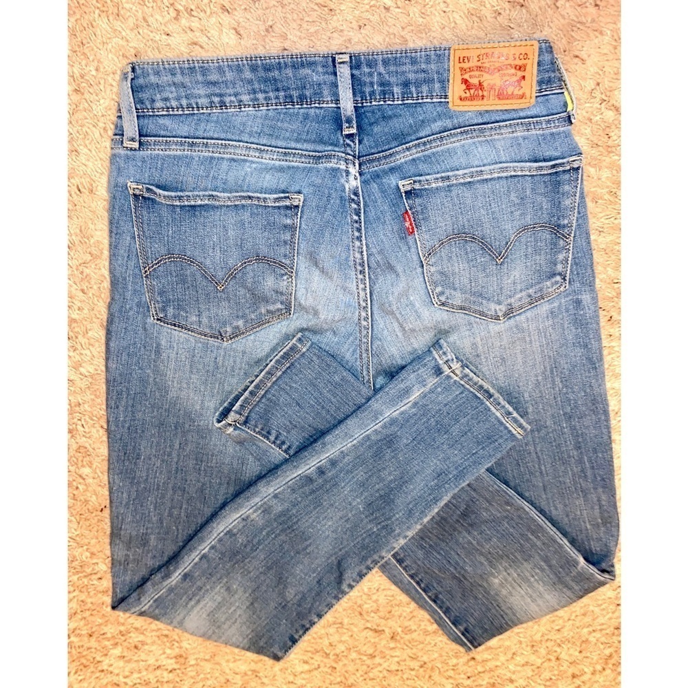 Levi’s 711 Distressed Skinny Jeans - Picture 3 of 11